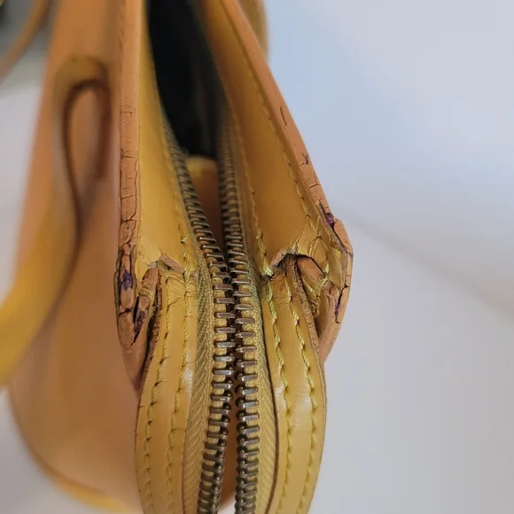 LV Yellow Epi Leather Zip Tote - Picture 14 of 14